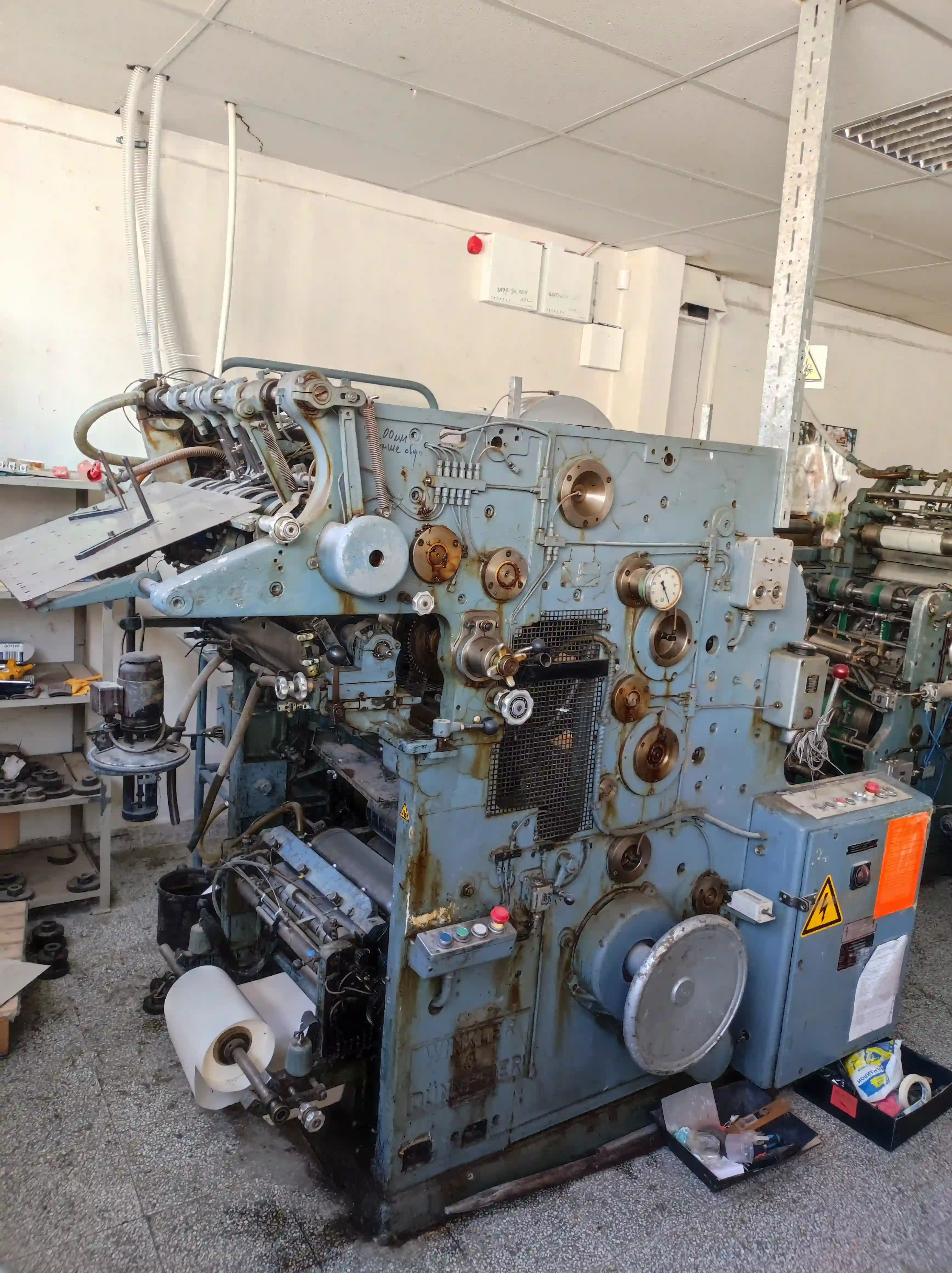 Saroglia Automatic Clamshell Die Cutter Front View